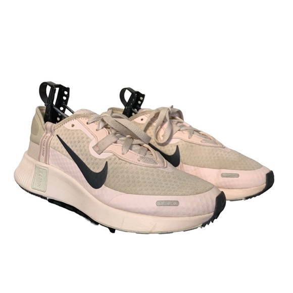 Nike Shoes - NIKE | Women’s Reposto Sneaker -‎ Sz 9.5